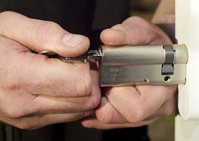 Super Locksmith Services Pacific Palisades, CA 310-955-1736 - 29-10